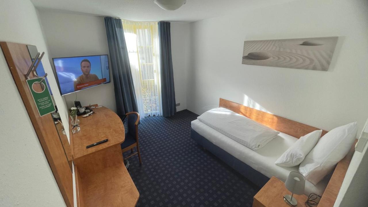 Krystall Hotel Filderstadt Exterior foto