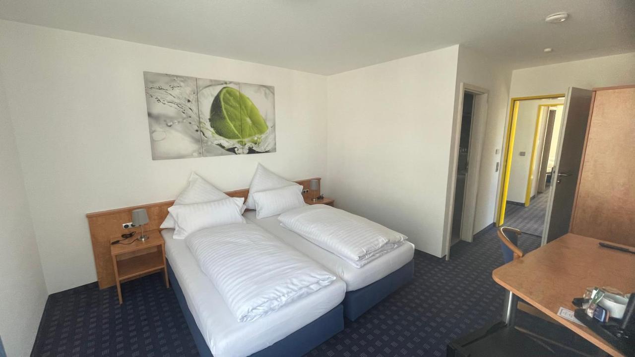 Krystall Hotel Filderstadt Exterior foto
